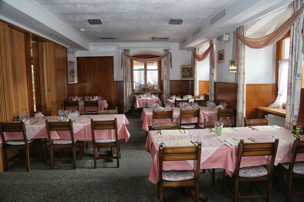 Frick Gasthof Adler מראה חיצוני תמונה